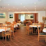 Ruegenschmiede Vis A Vis Hiddensee