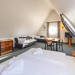 酒店 Ruegenschmiede Vis A Vis Hiddensee