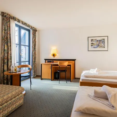 Ruegenschmiede Vis A Vis Hiddensee Hotel Schaprode