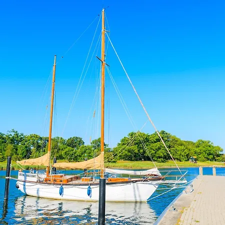 Ruegenschmiede Vis A Vis Hiddensee Hotel Schaprode