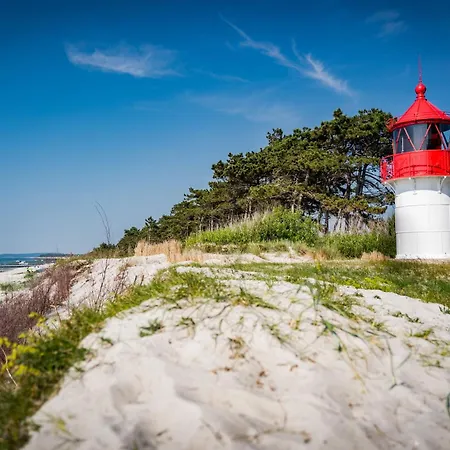 Hotel Ruegenschmiede Vis A Vis Hiddensee Schaprode