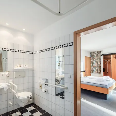 Ruegenschmiede Vis A Vis Hiddensee Hotel