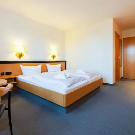Ruegenschmiede Vis A Vis Hiddensee Hotel 3*