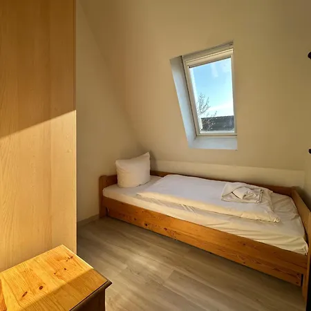 Hotel Ruegenschmiede Vis A Vis Hiddensee