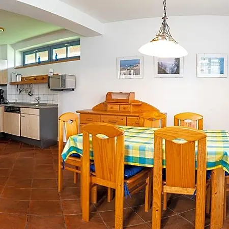 Ruegenschmiede Vis A Vis Hiddensee Szálloda 3*