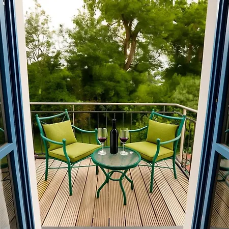 Hotel Ruegenschmiede Vis A Vis Hiddensee Schaprode