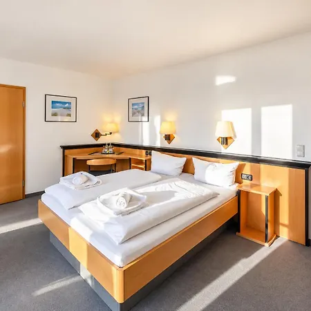 Ruegenschmiede Vis A Vis Hiddensee Hotel