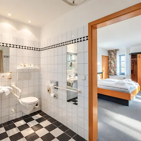 Ruegenschmiede Vis A Vis Hiddensee Hotel 3*