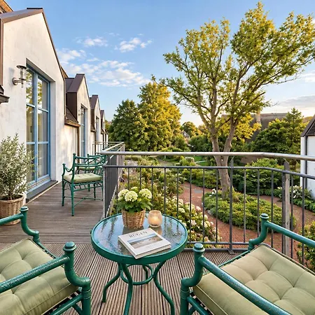 Hotel Ruegenschmiede Vis A Vis Hiddensee 3*