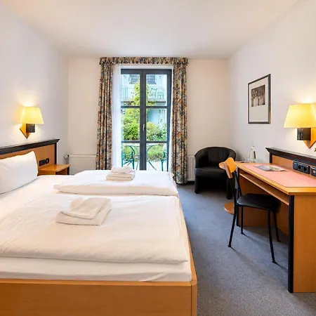 Hotel Ruegenschmiede Vis A Vis Hiddensee